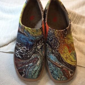 UIN Vibrant Slip-Ons in Deep Blues Rich Purples and Bright Yellows